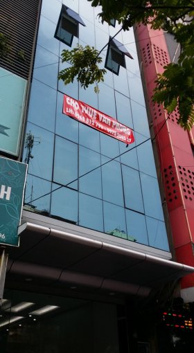 Mặt bằng kinh doanh tại mặt phố ngã tư Phạm Ngọc Thạch, Đống Đa, DT 70m2 giá chỉ 25 triệu, LH 0969458699