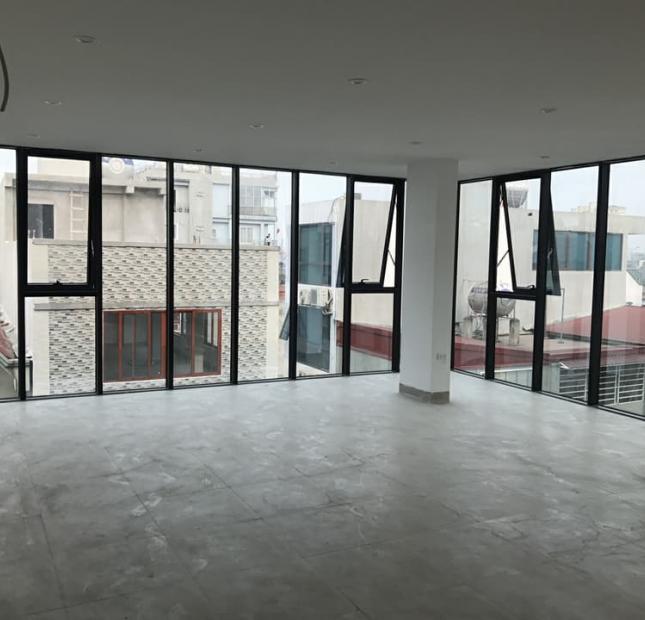 Vỡ nợ bán gấp toà nhà văn phòng số 115 mặt phố Nguyễn Xiển, 8 tầng x 4.5m thang máy, giá 24,5 tỷ