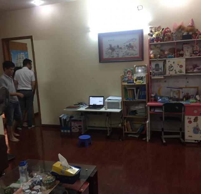 Cho thuê căn hộ chung cư 137 Nguyễn Ngọc Vũ, 2PN, full đồ, diện tích 80m2, giá 8.5 tr/th
