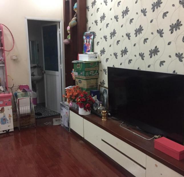 Cho thuê căn hộ chung cư 137 Nguyễn Ngọc Vũ, 2PN, full đồ, diện tích 80m2, giá 8.5 tr/th