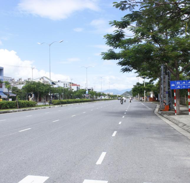 Chính chủ cần bán lô đất đường 7m5 trong khu đô thị Phú Mỹ An. Giá cần bán nhanh