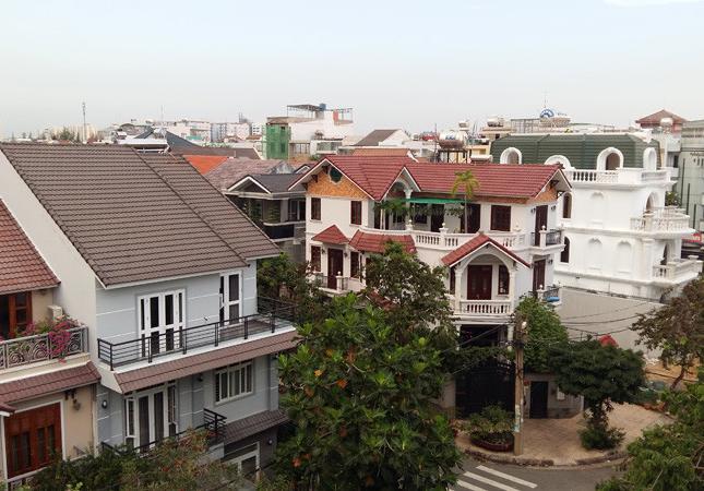 Bán nhà biệt thự phường Tân Quy, Q. 7. DT: 8x20m, 10x19m, nhà đẹp. LH 0983105737