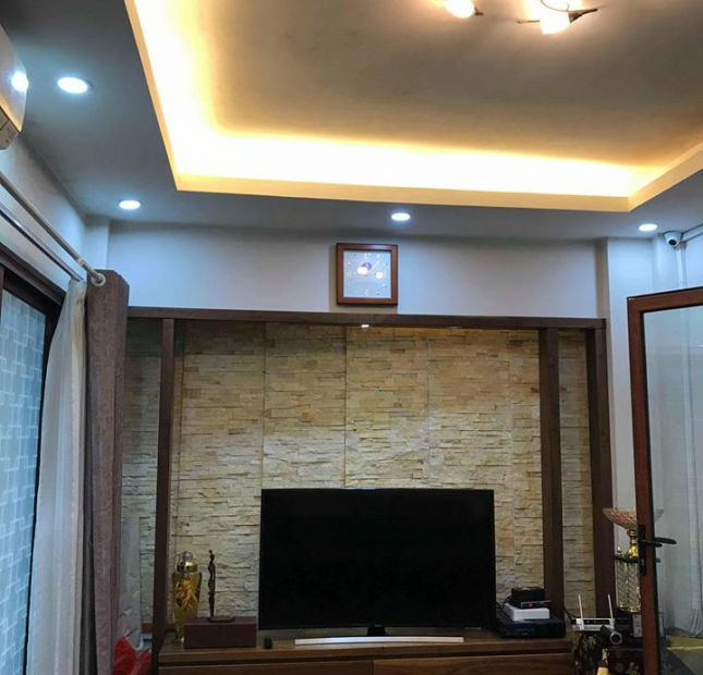 Nhanh tay nhà đẹp Đống Đa, 51m2, 5 tầng, giá 5.8 tỷ