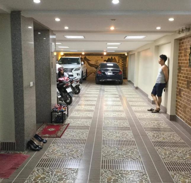 Chính chủ cho thuê nhà đẹp mặt phố Hoàng Quốc Việt  160m2 thông sàn