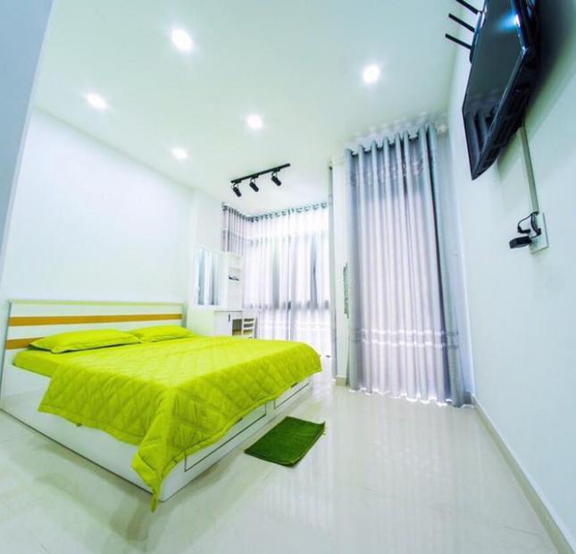 Cho thuê căn hộ dịch vụ 1 PN có ban công, đường Nguyễn Trãi, Q5, full nội thất, phong cách hiện đại
