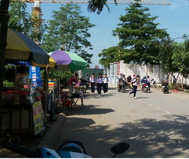 Bán đất gần chợ Bà Hom, DT: 4,5x15m, SHR, quận Bình Tân