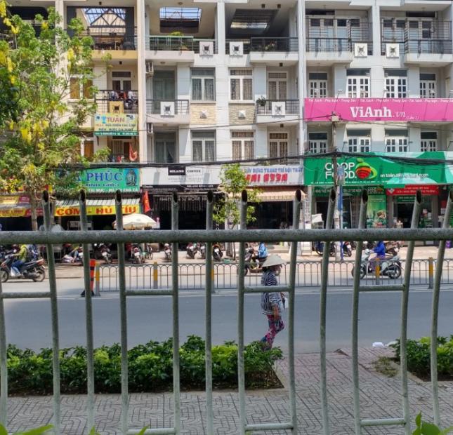 Bán nhà phố MT Tạ Quang Bửu 4.5*20m đối diện CC Giai Việt, giá 16 tỷ/căn. Đang cho thuê 65tr/tháng