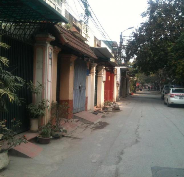 Cần bán căn hộ mặt đường lớn khu Kim Giang, Thanh Xuân