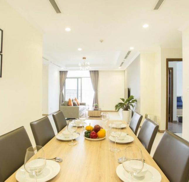 Cần khách thuê căn hộ chung cư 4PN, nội thất cơ bản Vinhomes Central Park