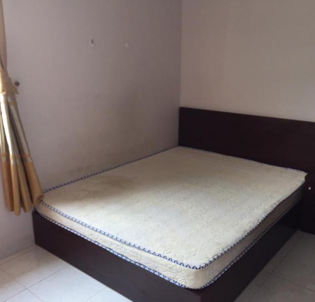 Cho thuê giá rẻ căn hộ chung cư Ngọc Khánh, đường Nguyễn Biểu, Quận 5