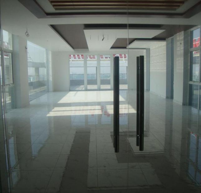 Cho thuê nhà mặt phố kinh doanh tại mặt phố Chùa Bộc, Đống Đa 70m2 sử dụng, 4 tầng, mặt tiền 6m. Lh: 0866613628
