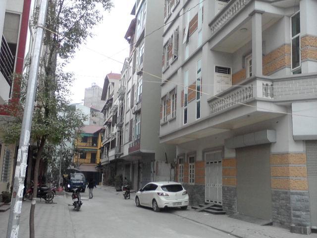 Cho thuê nhà riêng ngõ 109 Trung Liệt, dt 50m2, 4 tầng, giá 12 triệu/tháng