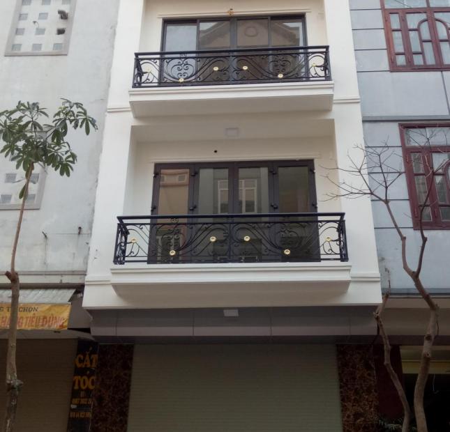 Nhà 2.7 tỷ, ô tô đậu cửa, 4 tầng (38m2- 4PN) ngã Tư vạn Phúc - Lê Văn Lương, đường 4m