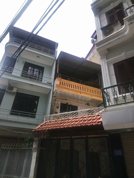 Cho thuê nguyên nhà 2.5 tầng, thông ra 2 phố Khương Trung và Vương Thừa Vũ, quận Thanh Xuân