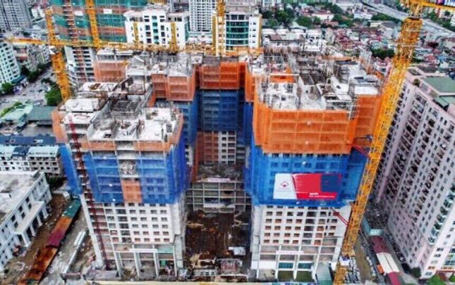 Chính chủ bán gấp căn hộ C2106 tòa Việt Đức Complex 39 Lê Văn Lương, DT: 73.73m2, quý 3/2018 nhận