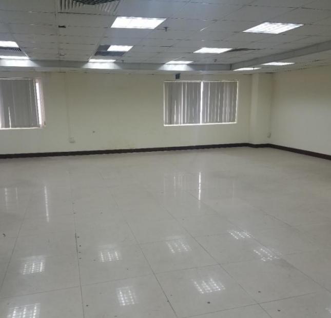 Cho thuê văn phòng DT 120m2, 135m2 phố Bùi Thị Xuân, Hai Bà Trưng, HN. Lh: 0971 724 268.