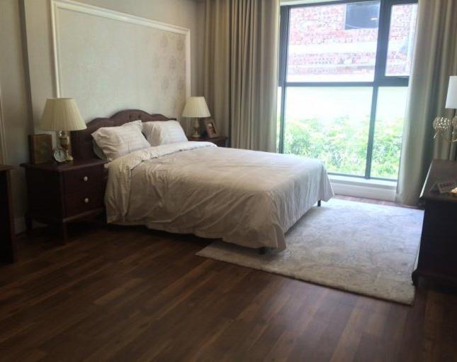 Chính chủ cho thuê căn hộ cao cấp tại 170 Đê La Thành, 105m2, 2PN, giá 12 triệu/tháng