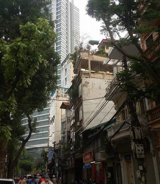 Bán nhà mặt phố Phó Đức Chính, Ba Đình, 101m2, 5 tầng, mặt tiền 6m, 30.8 tỷ 