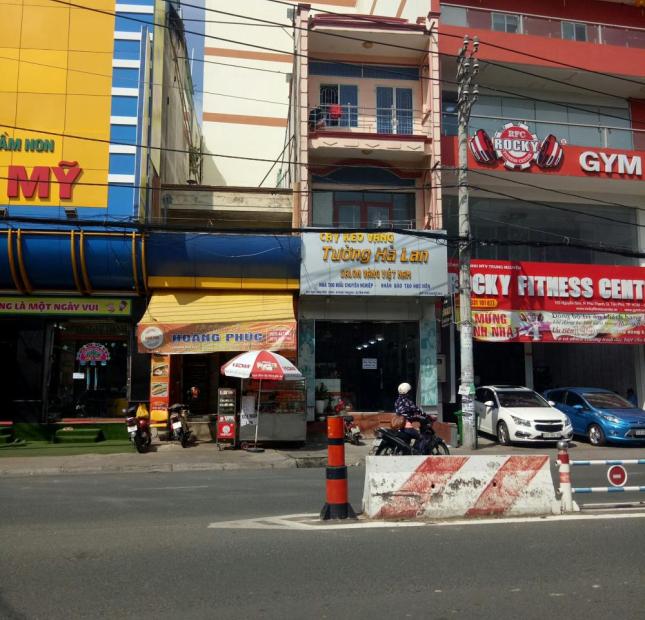 Bán nhà mặt tiền kinh doanh Nguyễn Sơn, DT 5.4x36.3m, 1 trệt 1 lửng, nhà đang kinh doanh