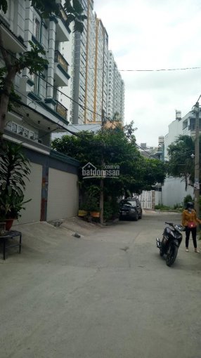 Bán nhà phố đường Hoàng Quốc Việt, Q7, LH: 0976066118 Mr Đông