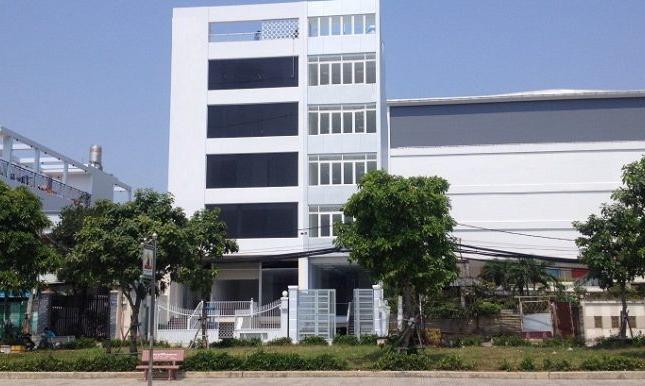 Cho thuê tòa nhà văn phòng MT Lê Văn Việt, Q.9, DT: 10x40m, DTSD: 1400m2, hầm, trệt, 4 lầu
