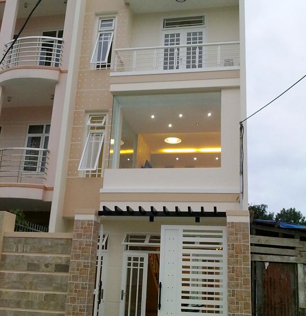 Chính chủ bán gấp nhà mặt tiền Trần Phú, q5 DT : 3.9*22m, 4 lầu giá chỉ hơn 15 tỷ