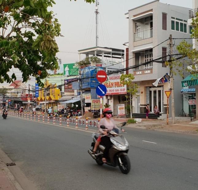 Bán nhà lầu lộ xe hơi đường Trần Quang Diệu. Giá 1.95 tỷ