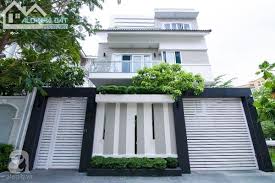 Xuất cảnh, bán gấp nhà HXH 8m Trần Hưng Đạo, Quận 1. DT: 3.2x10m,  giá: 6,2 tỷ.