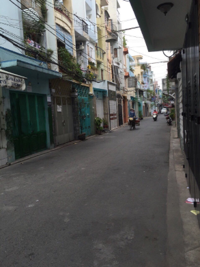 Bán nhà hẻm thoáng sạch sẽ Duy Tân, Phường 15, Quận Phú Nhuận