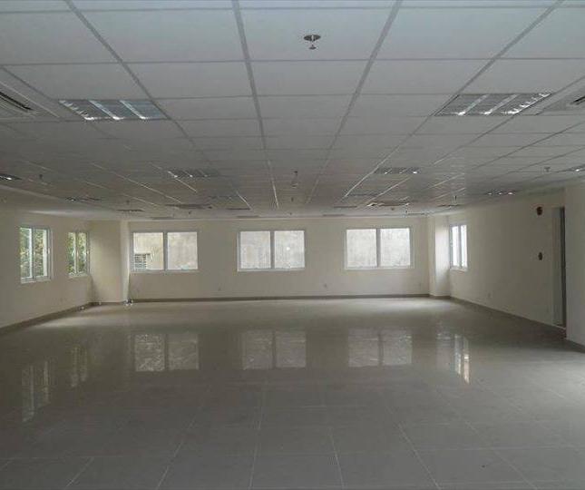 Cho thuê nhà mặt phố Trung Hòa, diện tích 135m2/sàn