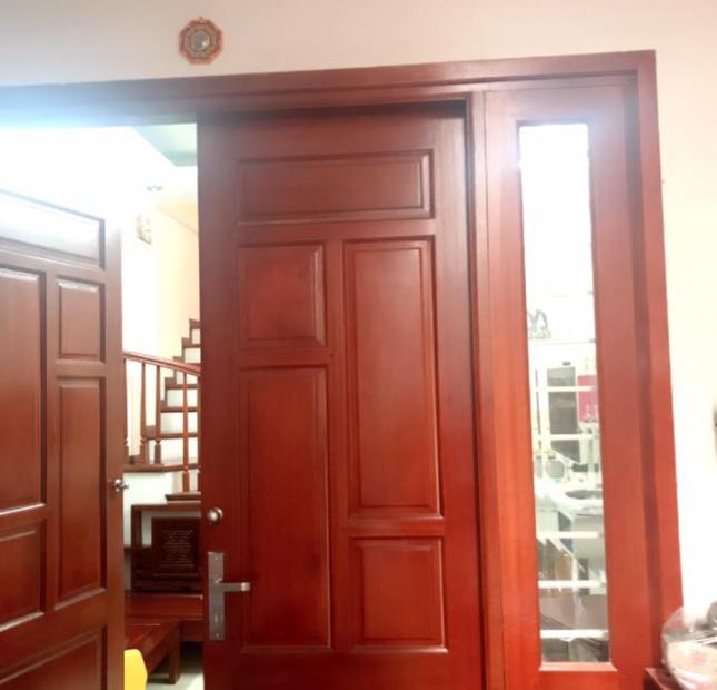 Nhà đẹp võ chí công 40 m,nhà đẹp ở ngay kinh doanh tốt.