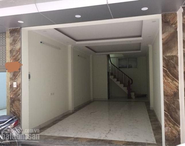 Cho thuê nhà xây mới tại Kim Giang, DT 37m2 x 5 tầng, cho thuê làm vp công ty