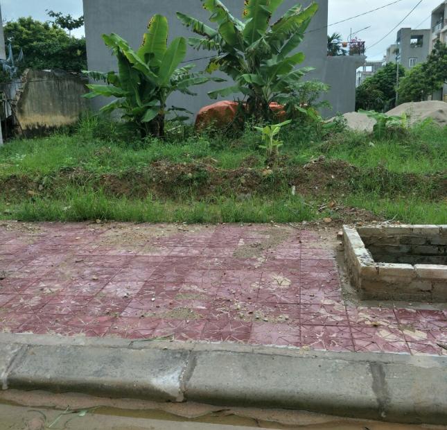 Bán đất lô 100m2 trên mặt đường Phạm Văn Đồng - Tích Sơn - Vĩnh Yên
