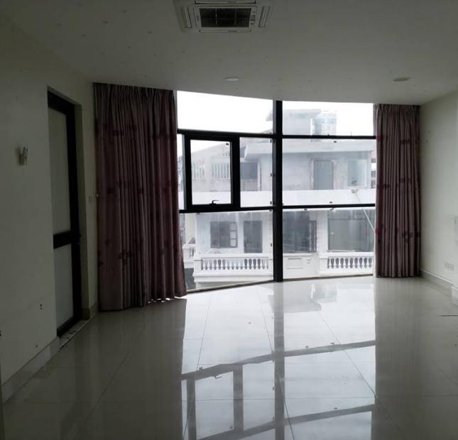 Chính chủ cho thuê nhà mặt phố Hoàng Quốc Việt cho thuê văn phòng, 200m2 x 7 tầng