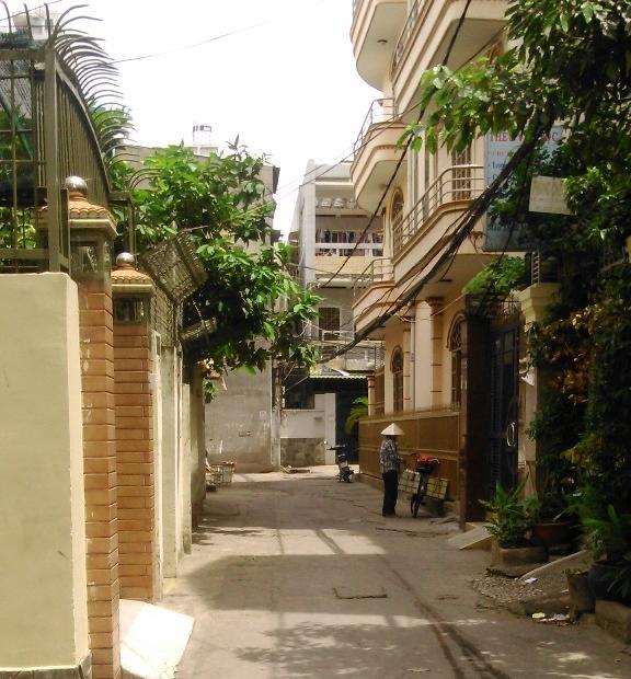 Bán nhà p4 quận 5, đường Trần Bình Trọng, DT: 5.9*13m , giá chỉ hơn 8 tỷ.