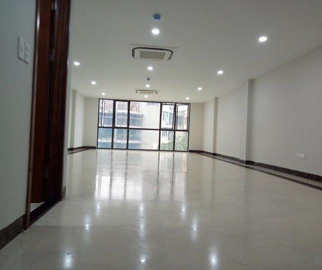 Văn phòng giá rẻ cho thuê tại Lê Trọng Tấn, Q. Thanh Xuân tòa nhà 3 mặt tiền trống 50m2