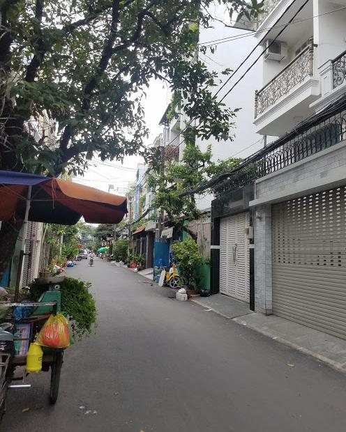 Bán nhà hẻm 51 Cao Thắng, quận 3, DT: 5.5x14m, 3 lầu, giá 10 tỷ, LH: 0909.306.288
