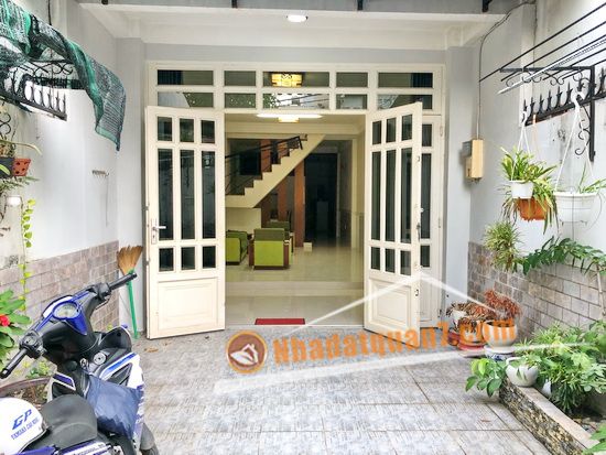 Cần bán nhà 1 lầu mặt tiền đường số khu Cư Xá Ngân Hàng, P. Tân Thuận Tây, Q7
