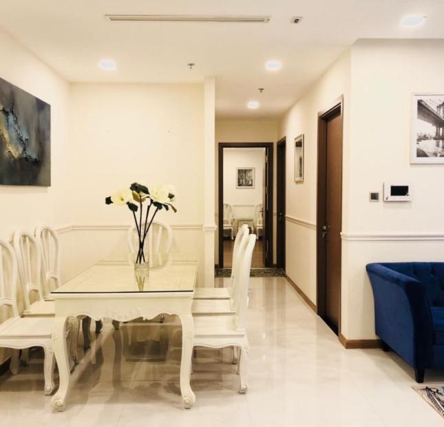 Cho thuê căn hộ Vinhomes Tân Cảng giá thực View đẹp 3PN Full nội thất