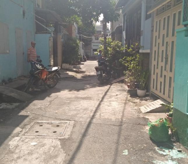 Cần bán nhà gần ngã 4 Nguyễn Oanh - Lê Đức Thọ.