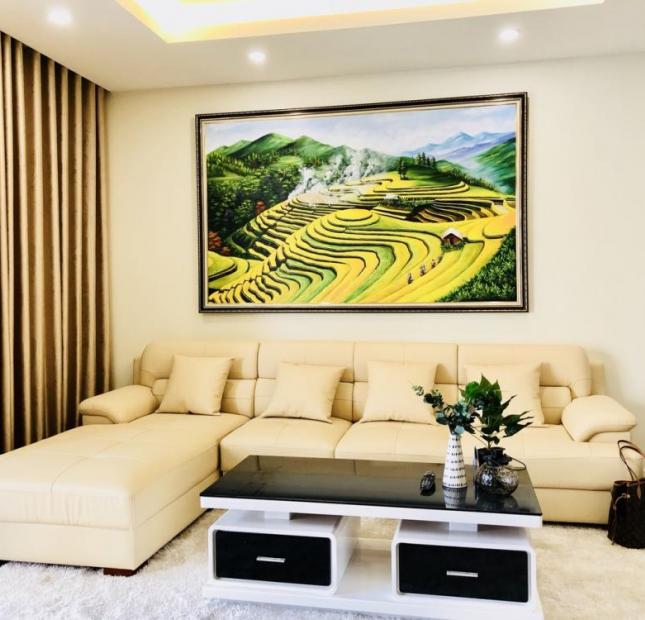 Chính chủ cho thuê căn hộ tại M5 Nguyễn Chí Thanh, DT: 150m2, 2PN, full đồ, giá 16 triệu/tháng