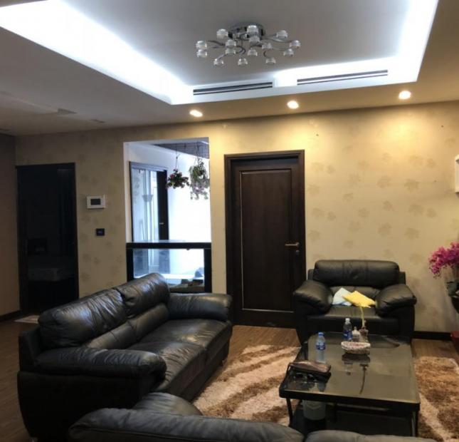 Tôi cần cho thuê căn hộ tại 71 Nguyễn Chí Thanh, DT 130m2, 3PN, full đồ giá: 13tr/tháng, 0915586141