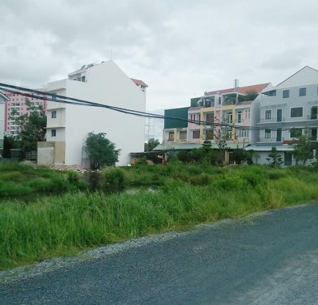 Đất nền Hồng Quang, Bình Chánh, lô đối diện chung cư, giá 20.5tr/m2, 100m2, LH 0906.863.066