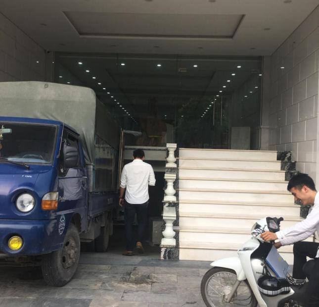 Cho thuê văn phòng cực đẹp trong tòa nhà VP mặt phố Nguyễn Trãi, Khuất Duy Tiến, 140m2