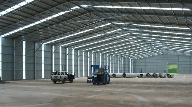Cho thuê xưởng mới xây 1.600m2 mặt tiền đường nhựa, xe ra vào thoải mái