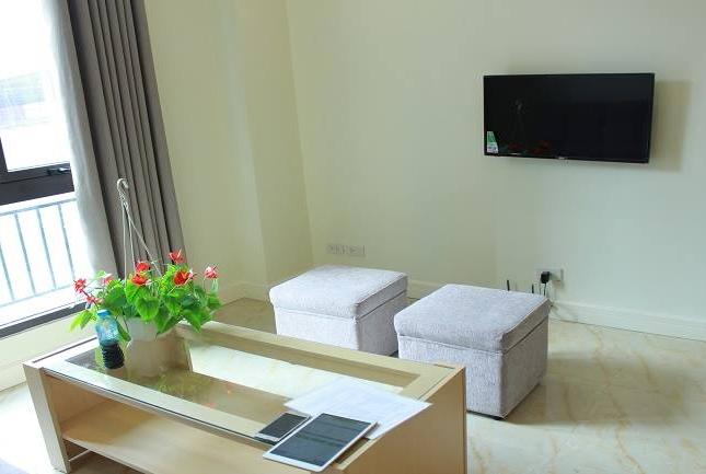 Cho thuê căn hộ dịch vụ tại Đội Cấn, Ba Đình, 75m2, 2PN, full nội thất hiện đại