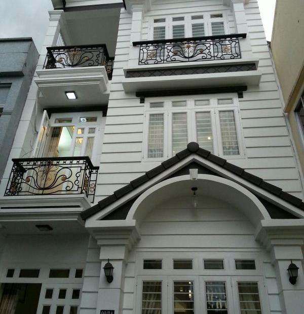 Nhà mặt tiền đường 3 lầu Hoa Hồng, Q. Phú Nhuận, 4x16m TN 30tr/tháng, giá rẻ: 15,9 tỷ TL