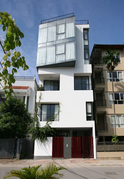 Cho thuê nhà mặt phố Thái Hà, 60m2 x 3 tầng, 28 tr/th.