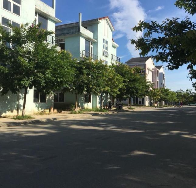 Nhà mặt tiền đường lớn trung tâm thành phố Huế, vị trí thoáng mát, gần công viên bể bơi, 0888289369