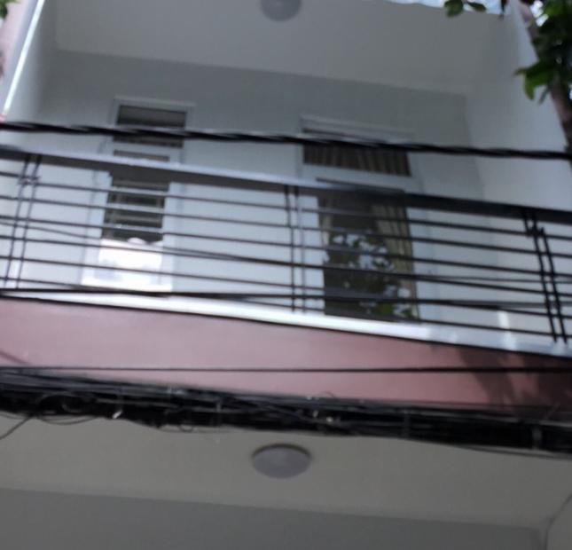 Cần bán gấp nhà 3 tầng, đúc kiên cố, kiệt xe vào tận nhà Lý Thái Tổ, TP Đà Nẵng